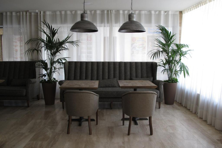 Public Area 3, Metropol Hotel, Girona