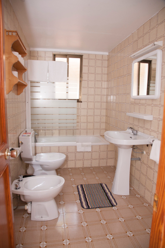 Bathroom 4, Bonaire Paguera, Baleares