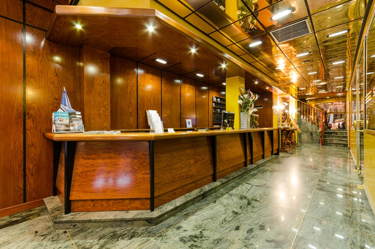 Public Area, Yomo Eureka