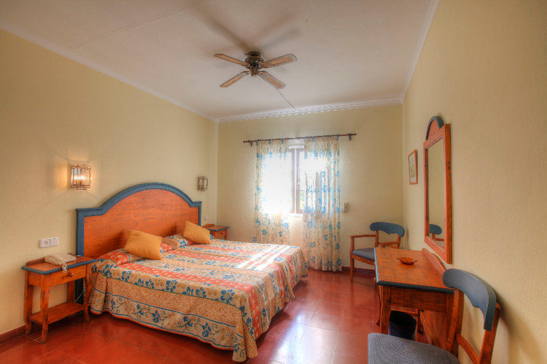 Bedroom 3, Hotel del Almirante, Baleares