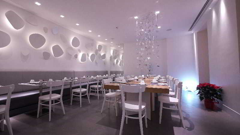 Food & Drinks 5, White, Rome