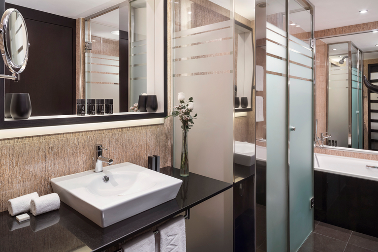 Bathroom 5, Melia Barcelona Sarria, Barcelona