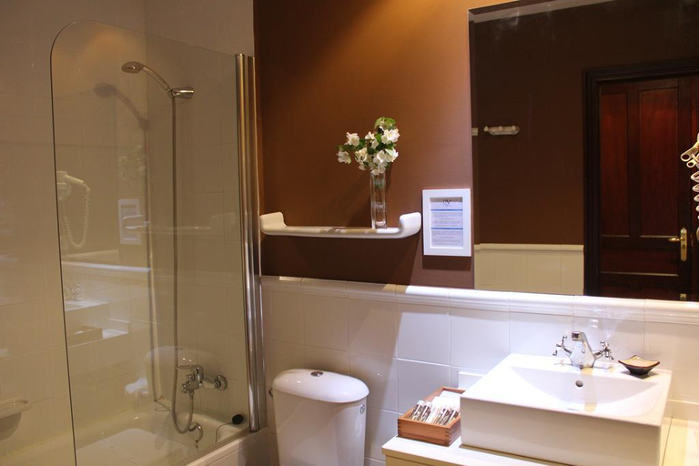 Bathroom 5, Rusticae Quinta de Villanueva, Asturias