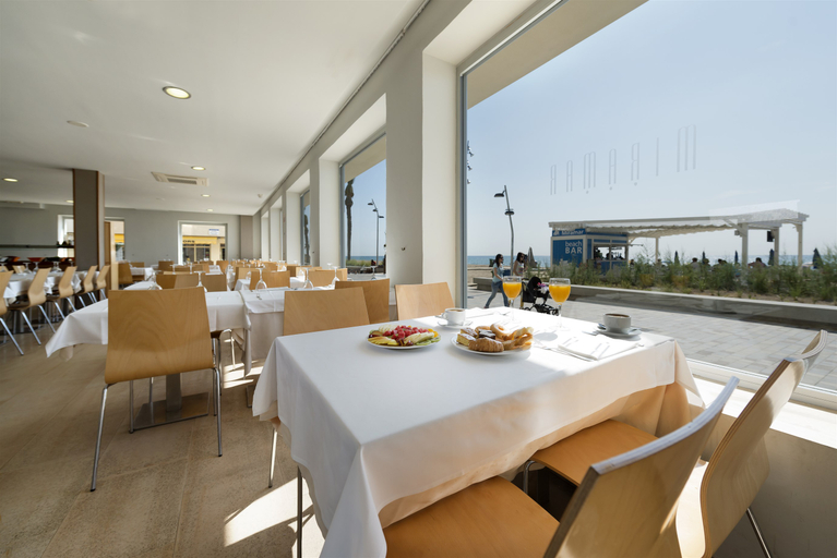 Food & Drinks 5, 4R Miramar Calafell, Tarragona