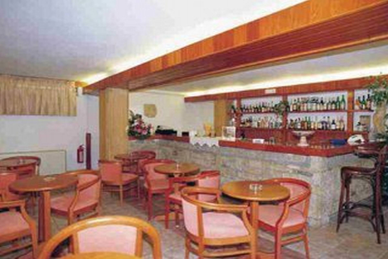 Food & Drinks, King Iniohos, Central Greece