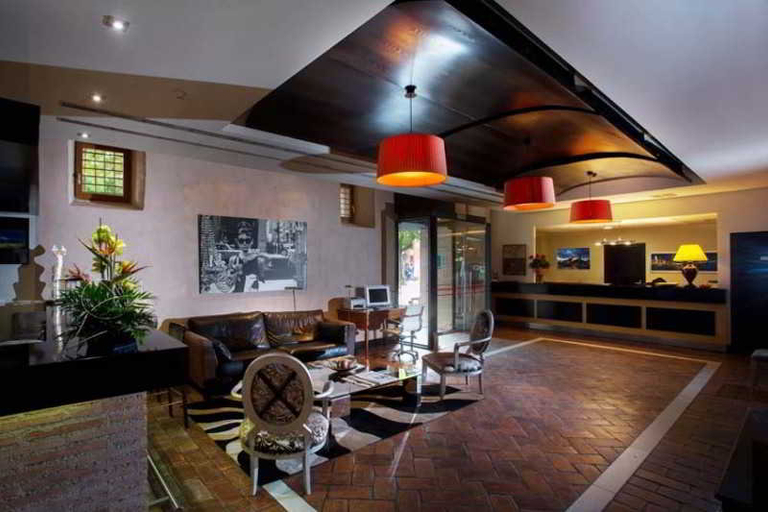 Public Area 3, Monasterio Benedictino, Zaragoza