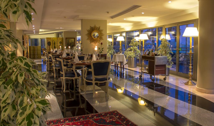 Food & Drinks 5, Royal Savoy Madeira, Funchal