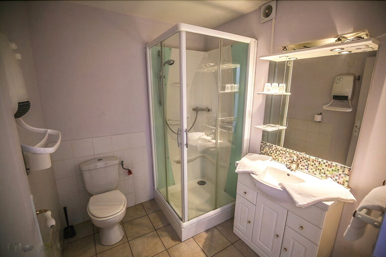 Bathroom 4, Residence E CIME ASCO Locations de studios meubles, Haute-Corse