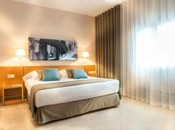 Bedroom 4, Hotel Costabella, Girona