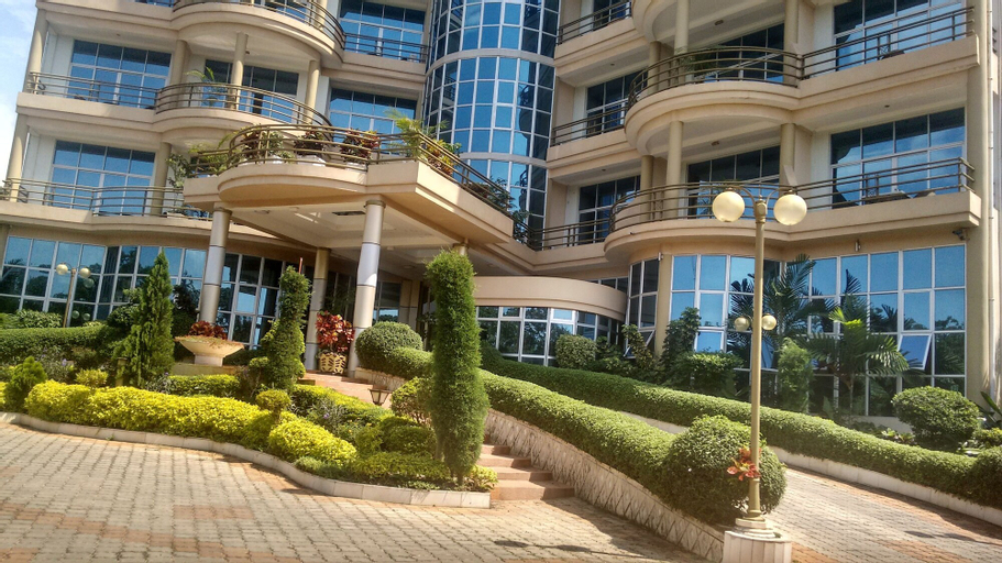 Martha Hotel, Roherero
