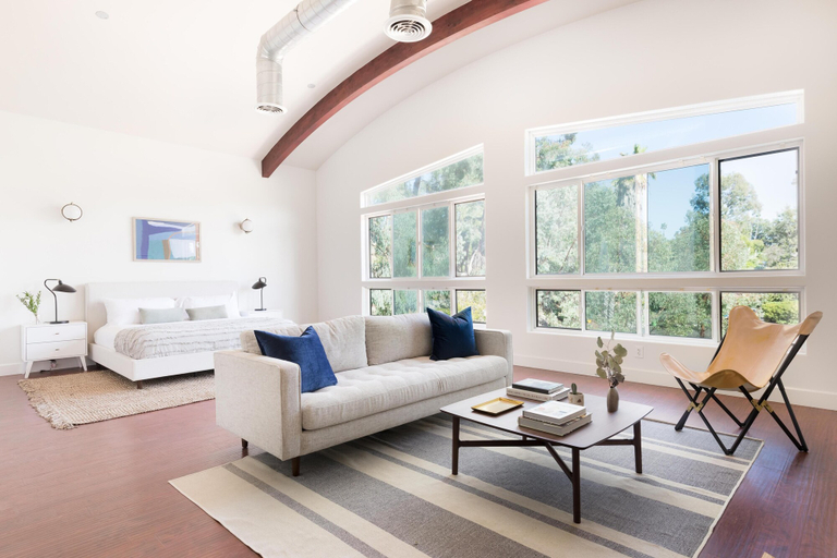 Public Area 3, Modern & Chic Home in Oceanside w/ Heated Pool, Spa, & Fire Pit! Moreno by AvantStay, San Diego