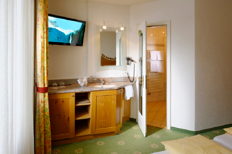 Bathroom 4, Hotel Central Wolter - Grindelwald, Interlaken