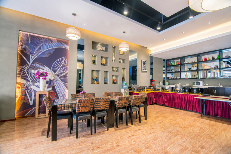 Food & Drinks, Badi Hotel Int'l Exhibition Center, Kunming