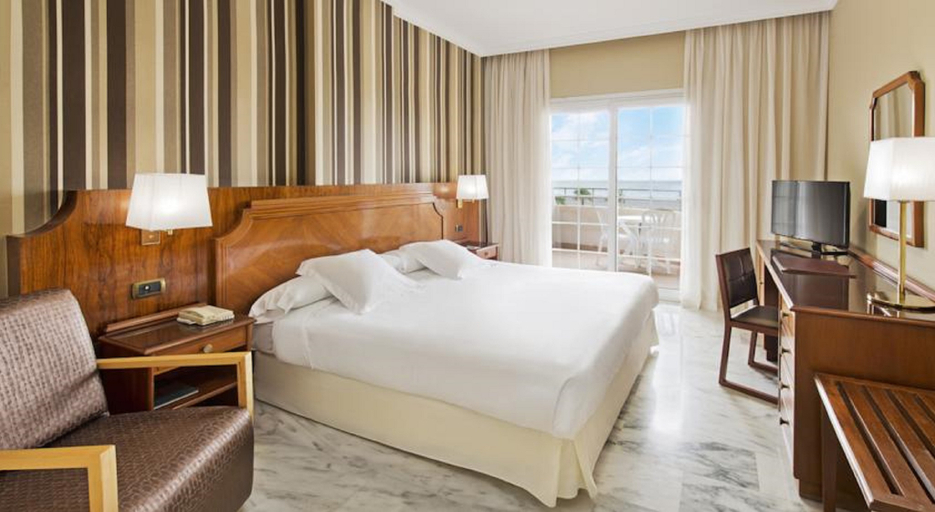 Bedroom, Elba Motril Beach & Business Resort, Granada