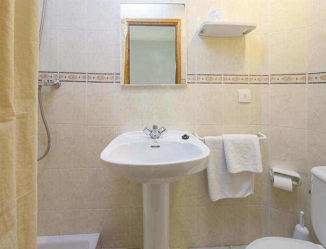 Bathroom 5, Alicante, Baleares