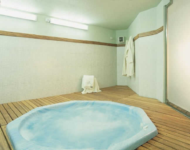 Bathroom 5, Fenals Garden, Girona