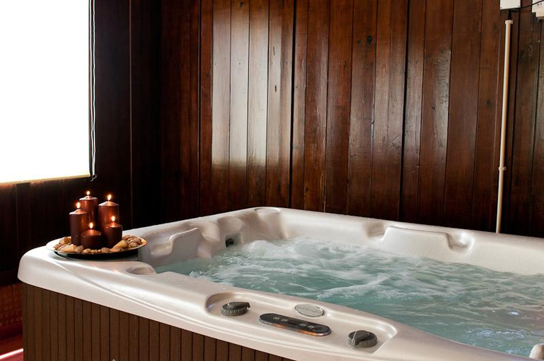 Bathroom 4, Luz Bay, Lagos