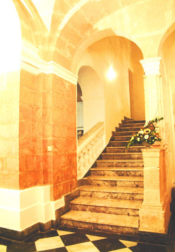 Public Area, Castille