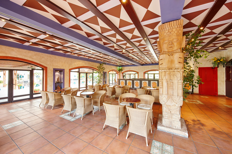 Food & Drinks 4, PortAventura El Paso + Ticket Included, Tarragona