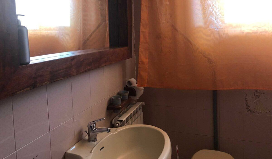 Bathroom 3, Poggio alla Pietra 26, Grosseto