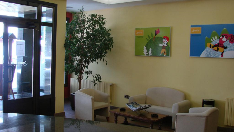 Public Area 2, Refugi dels Isards, Pyrénées-Orientales