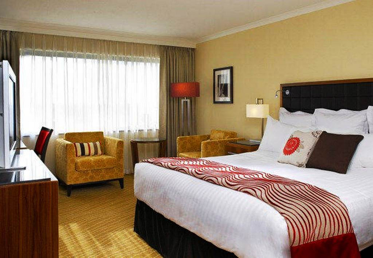 Bedroom 2, Marriott Hotel Portsmouth, Portsmouth