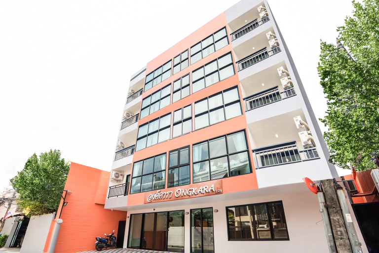 Exterior & Views 4, RoomQuest Sukhumvit 36 @ BTS Thonglor, Khlong Toey