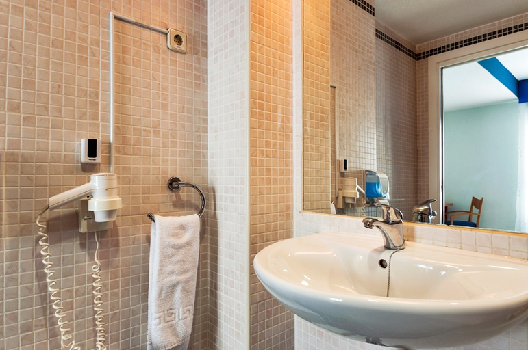 Bathroom 4, Villa de Pinto, Madrid