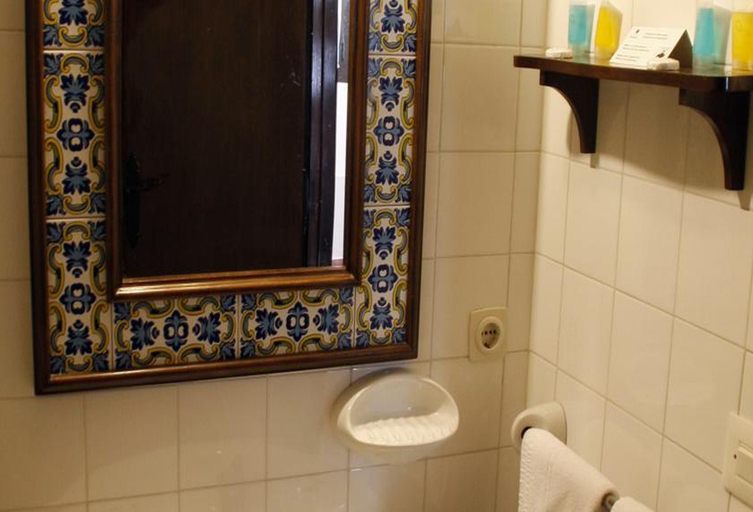 Bathroom 5, Hotel Villa de Grazalema, Cádiz