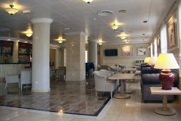 Public Area 2, Senator Port Mahon, Baleares