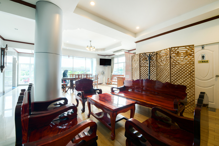 Food & Drinks 5, OYO 350 Mae Saeng Place, Si Racha