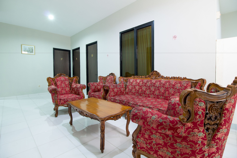 RedDoorz @ Pulo Gebang, East Jakarta