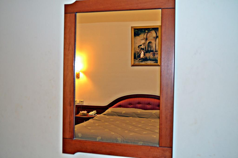 Bedroom 4, Art Pythia Hotel, Central Greece