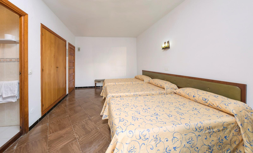 Bedroom 3, Alicante, Baleares