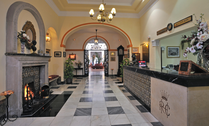 Public Area 4, Globales Reina Cristina, Cádiz