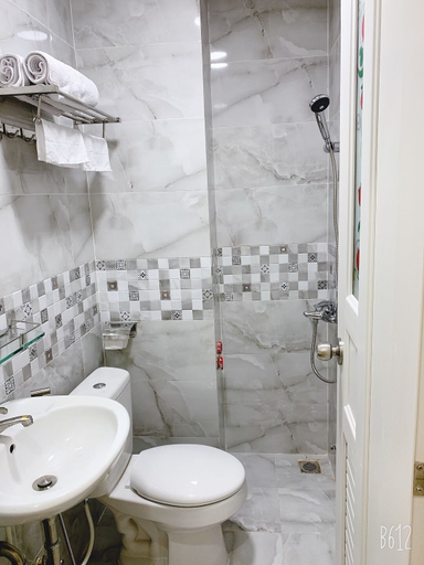 Bathroom 5, Song Huong House, District 1