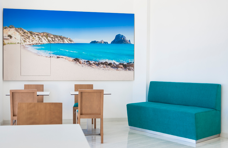 Public Area 2, Globales Montemar, Baleares