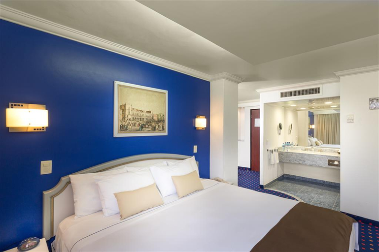 Bedroom 5, Hotel Estoril, Mexico City