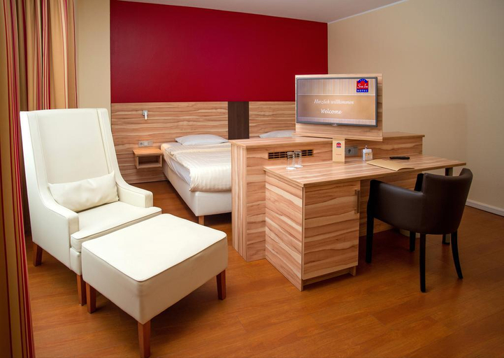Bedroom 4, PLAZA Premium Columbus Bremen, Bremen