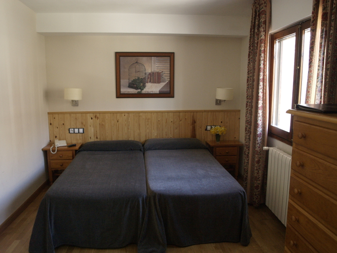 Bedroom 3, Nievesol, Huesca