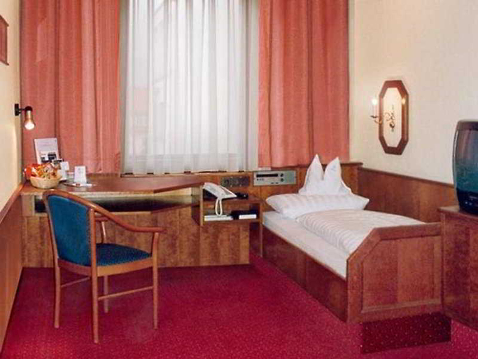 Bedroom 4, Amberger Top Hotel, Würzburg