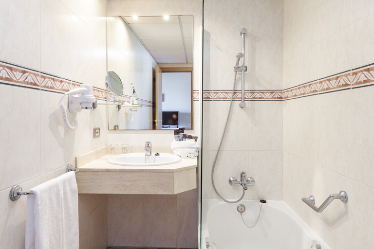 Bathroom, The O7 Tenerife Hotel, Santa Cruz de Tenerife