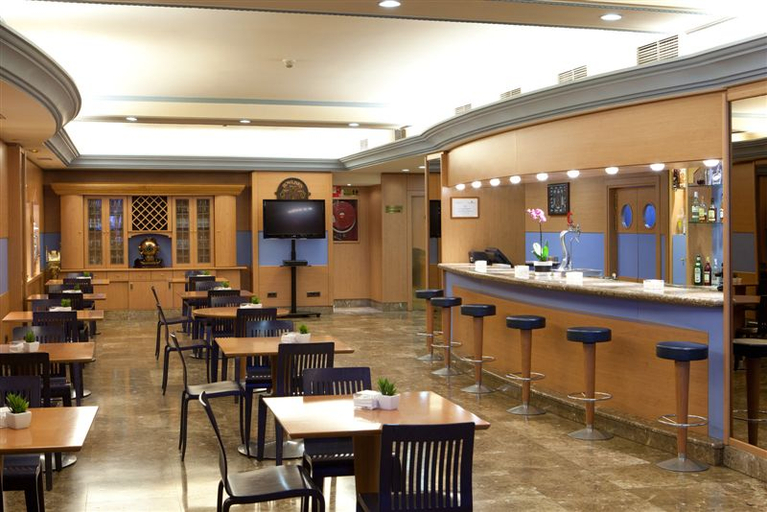 Food & Drinks 3, Santos Agumar, Madrid