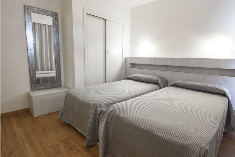 Bedroom 3, Apartamentos Sol y Vera, Baleares