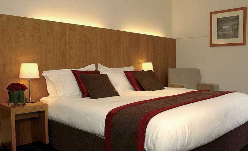 Bedroom 3, Apex City Hotel, Edinburgh