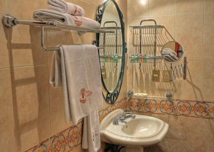 Bathroom 5, Parador San Miguel Oaxaca, Del Centro