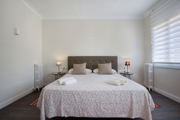 Bedroom 3, Rooms Consell de cent, Barcelona