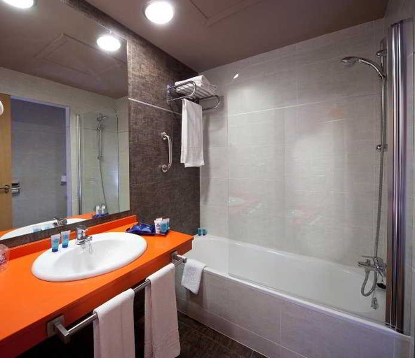Bathroom 4, Evenia Zoraida Garden, Almería