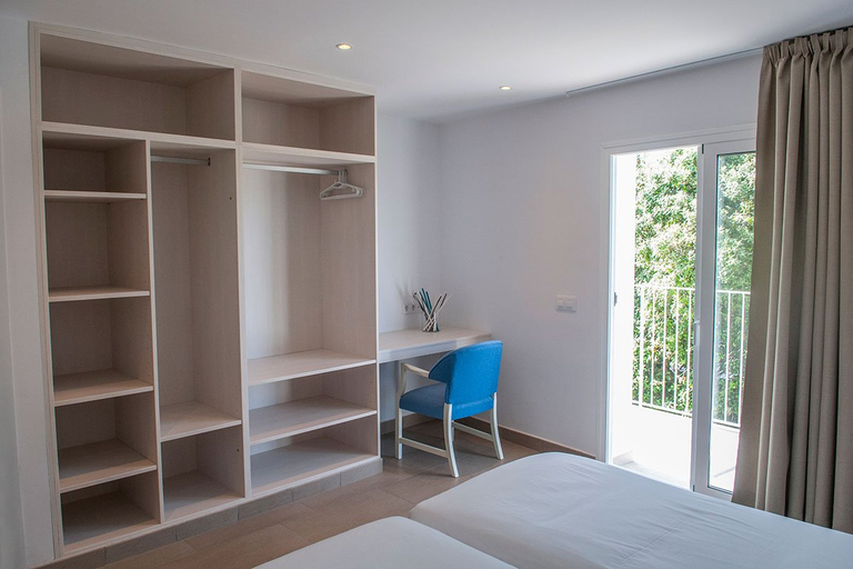 Bedroom 2, Petit Xuroy, Baleares