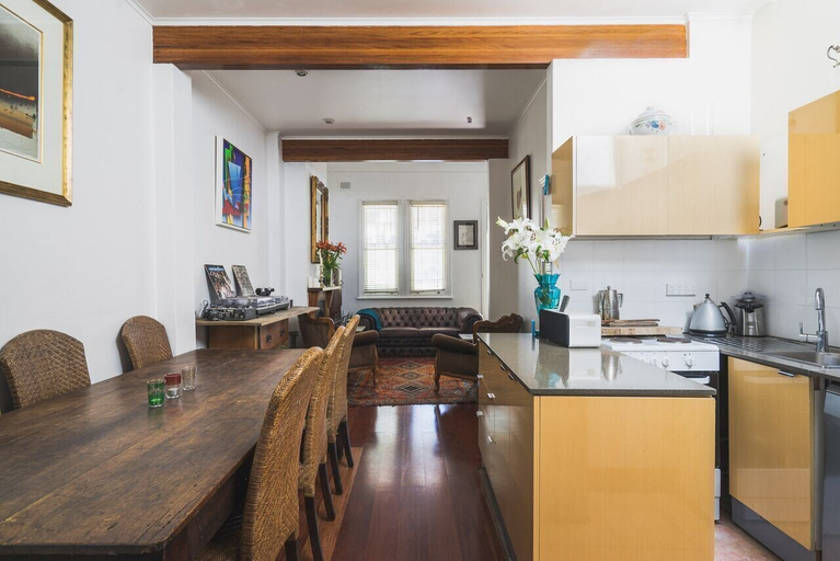 Others 1, Surry Hills Terrace with Hot Tub, Sydney